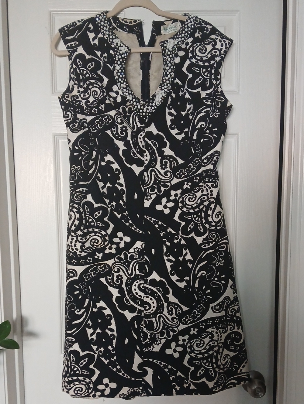 Black & White Beaded Keyhole Shift Dress